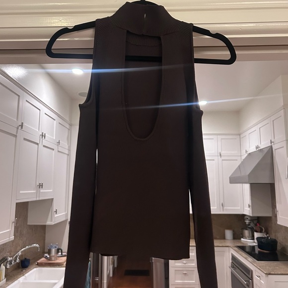 ASTR Cut Out Ribbed Top - Picture 2 of 3